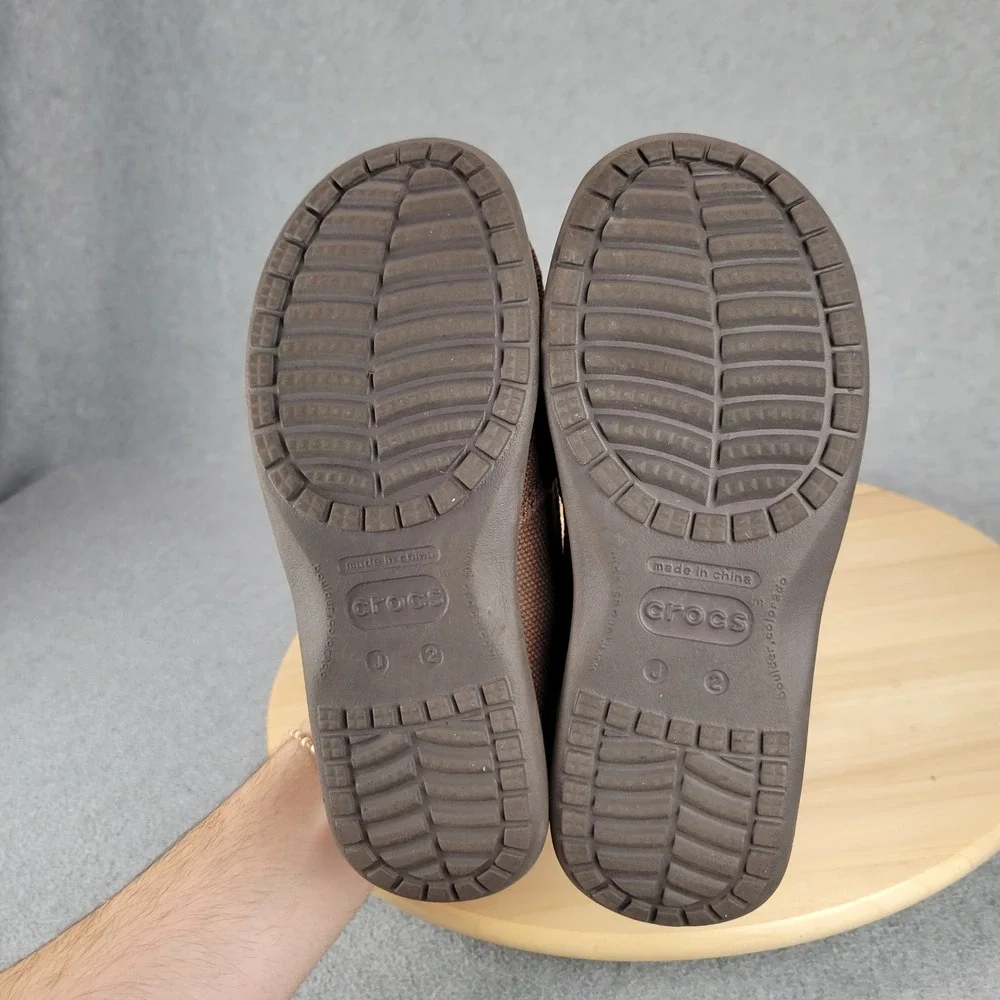 Crocs Santa Cruz Kids Brown Canvas Slip On Loafers Shoes 15576 Size J2‎